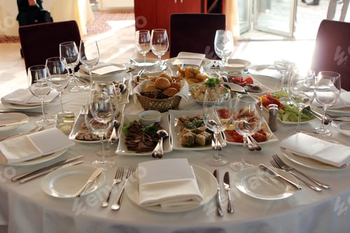 Preview: Banquet table in restaurant