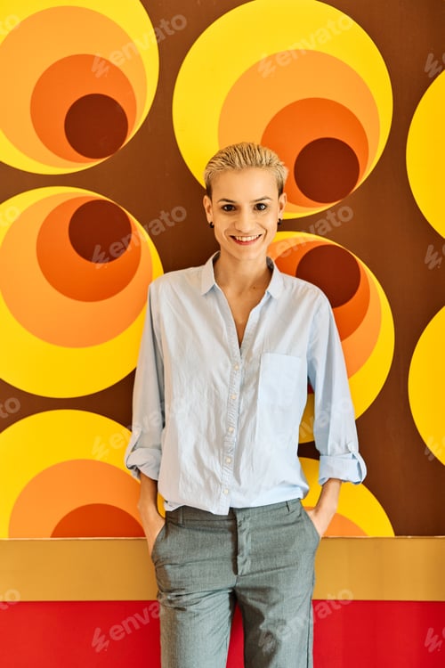 Preview: A stylish businesswoman in a modern space