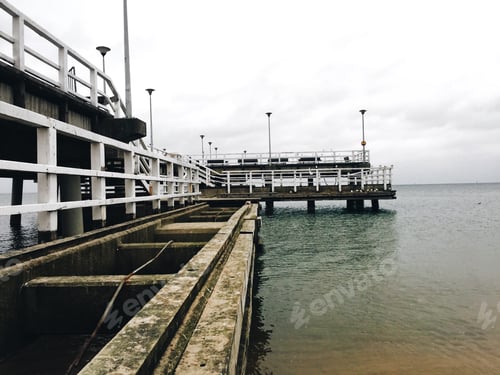 Preview: Wooden pier