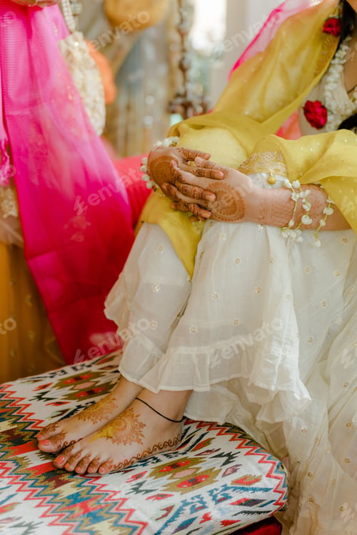Preview: Indian wedding Morning preparetions. Portrait of attractive Hindu bride with rich jewelry and deep