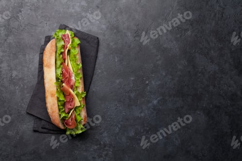 Preview: Fresh submarine sandwich