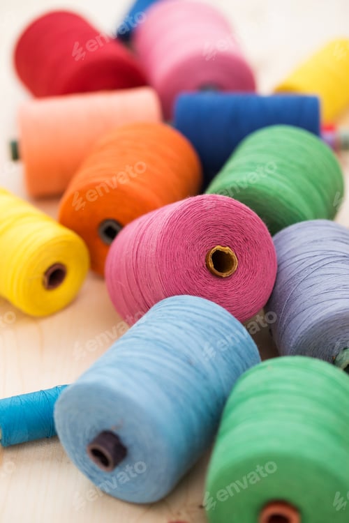 Preview: Colorful threads on the table