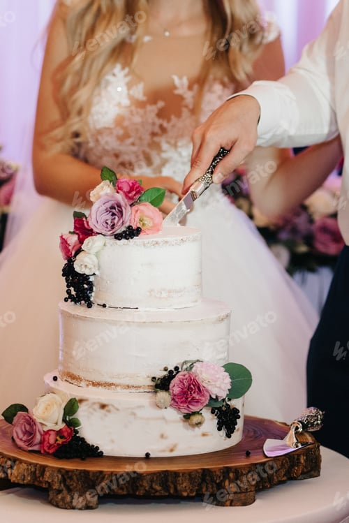 Preview: wedding cake at the wedding of the newlyweds