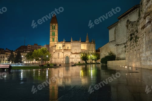 Preview: Valladolid, Spain. Church of Santa Maria La Antigua