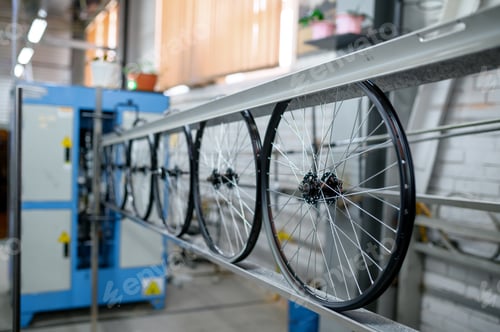 Preview: New aluminum bicycle wheels on assembly line