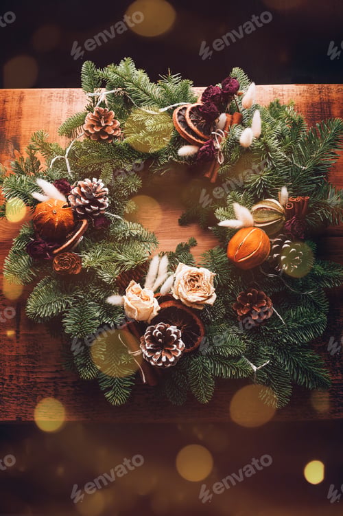 Preview: Process of making christmas wreath