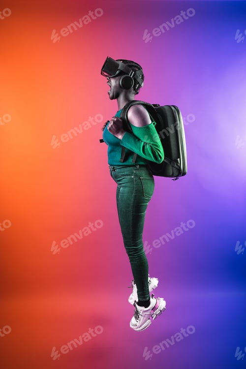 Preview: A player equipped with tech equipment jumps into the metaverse
