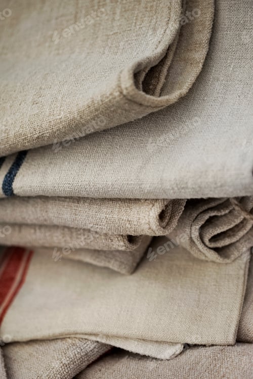 Preview: Close up of rustic line towels