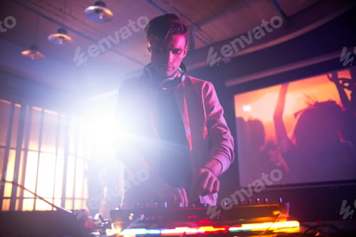 Preview: Handsome DJ Focused on Work