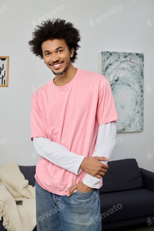 Preview: Smiling Man in Pink T-Shirt Indoors