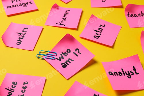 Preview: Pink notes with text on yellow background