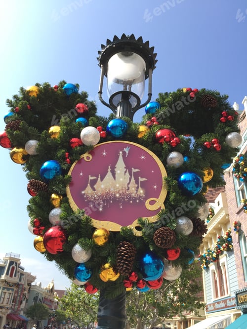 Preview: Disneyland Christmas decoration