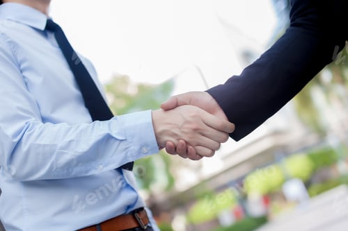 Preview: Handshake between new employee with messy sleeves and boss - bad first impression concept