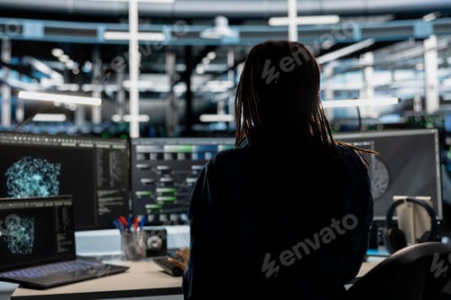 Preview: Data center technician uses AI visualization tool on PC to oversee tasks
