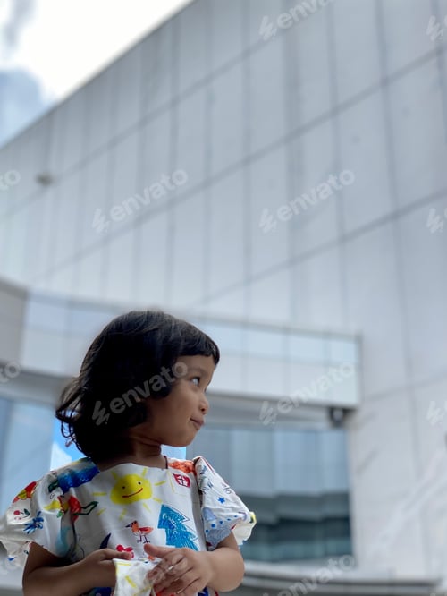 Preview: Portrait kid smiling