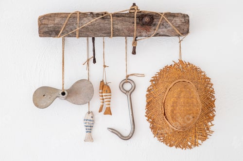 Preview: Rustic Nautical Wall Decoration with Hat and Propeller
