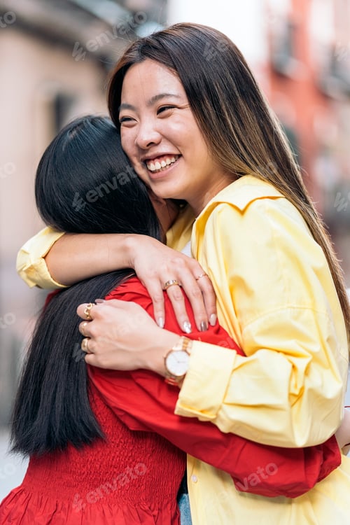 Preview: Woman Hugging her Friend