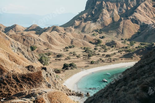 Preview: Beautiful view of coast surrounding by hills