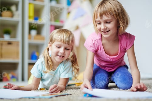 Preview: Girls in kindergarten