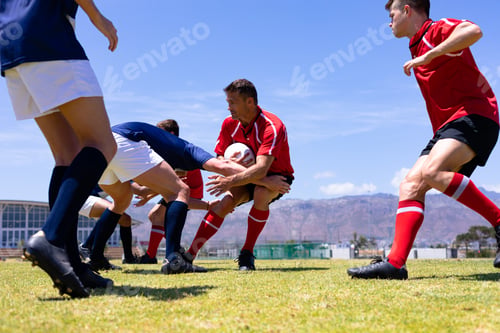 Preview: Rugbymen in a match