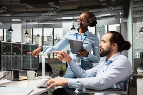 Preview: Prop firm coworkers collaborate on trading strategies in office