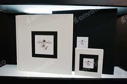 Preview: Black and white style wedding photo book and album