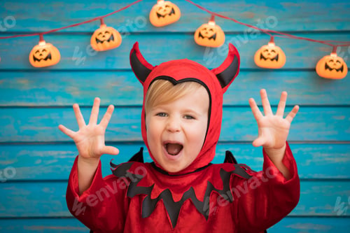 Preview: Happy child dressed Halloween costume