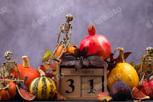 Preview: Halloween composition with autumn fruits