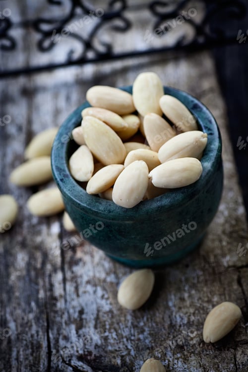 Preview: Almonds