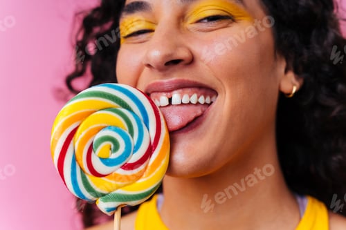 Preview: Creative studio portrait of beautiful hispanic woman with diastema