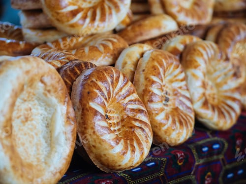 Preview: Traditional bread cakes sold on market