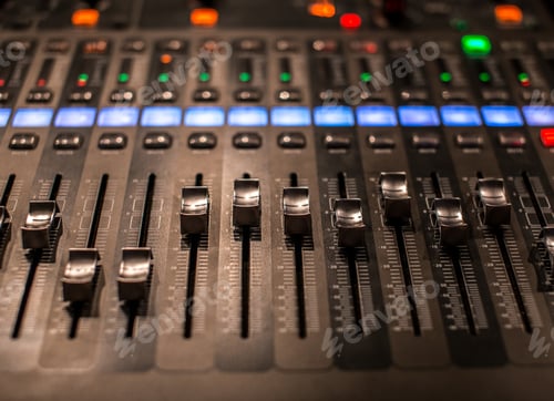 Preview: fader digital mixing console with volume meter
