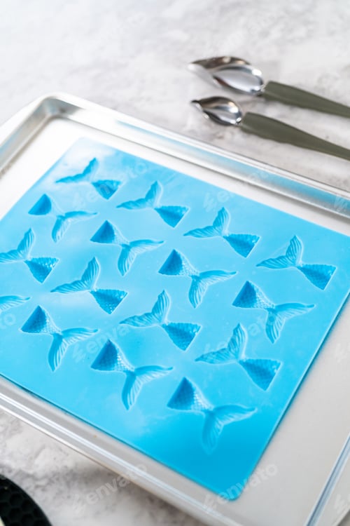 Preview: Mermaid pretzel twists