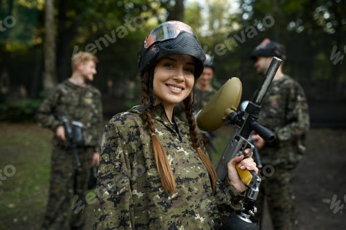 Preview: Soldiers playing paintball, war in the forest