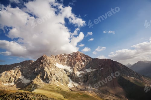 Preview: Fog in the mountains