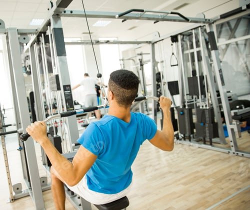 Preview: Man training in the gym