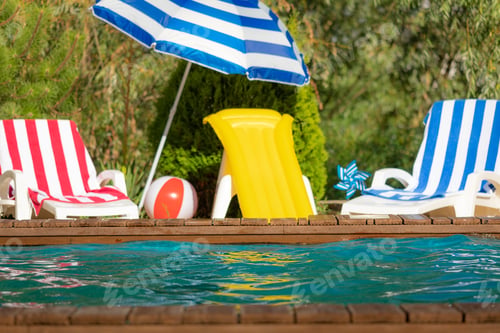 Preview: Swimming pool in summer garden