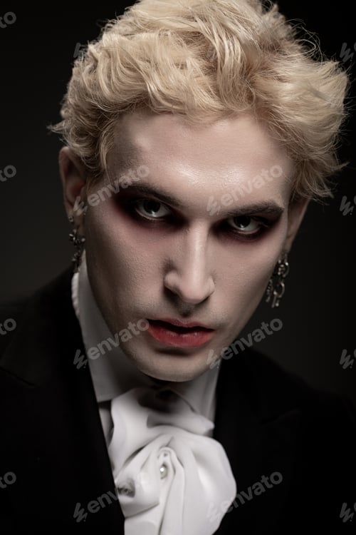 Preview: Young man showcases an impressive Halloween costume with striking details
