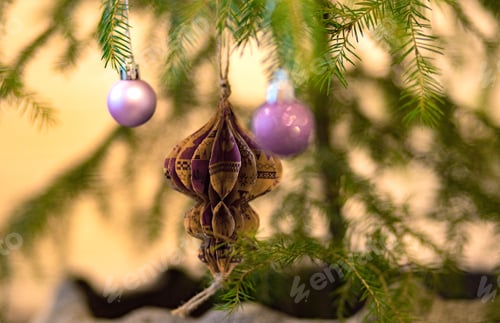 Preview: natural living tree with toys. golden pine cone with jute rope and balls of color of the year