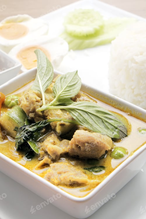 Preview: Green Curry With Coconut Milk