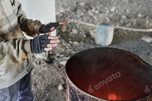 Preview: Poor man living on the street