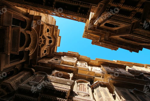 Preview: Low angle view of the Kothari's Patwa Haweli in Jaisalmer, Rajashtan, India