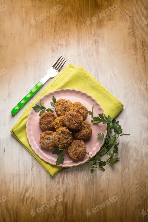 Preview: meatballs with parsley