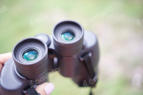 Preview: Binoculars