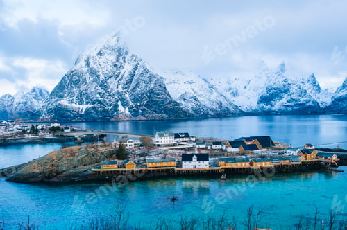 Preview: The fishing village of Reine, Lofoten, Norway
