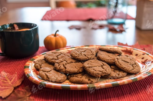 Preview: Plate of fresh baked gingersnap cookies
