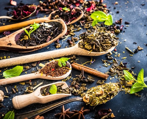 Preview: Tea on black table
