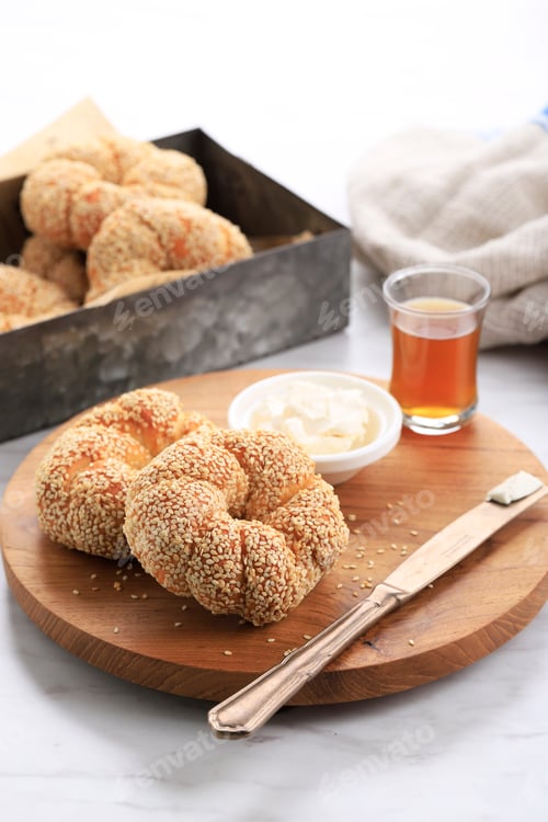 Preview: Crispy Turkish Traditional Bagel (Simit)