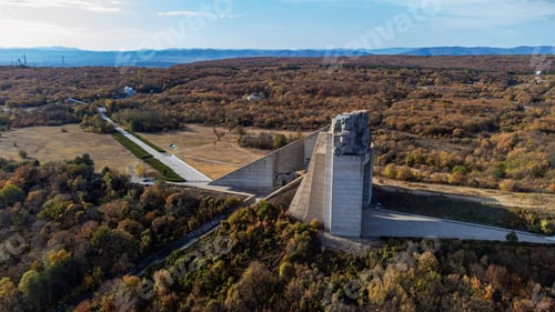 Preview: Monument to 1300 Years of Bulgaria, Bulgarian sculptors Krum Damyanov and Ivan Slavov - Shumen