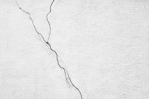 Preview: Old concrete cracked wall